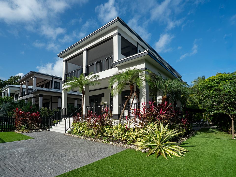 1st image of 13 Coral Way