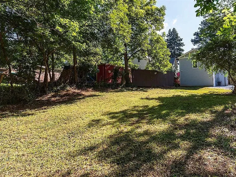 1569 Jonesboro Rd SE — Photo 33