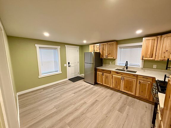 3rd image of 232 E 1st St #1