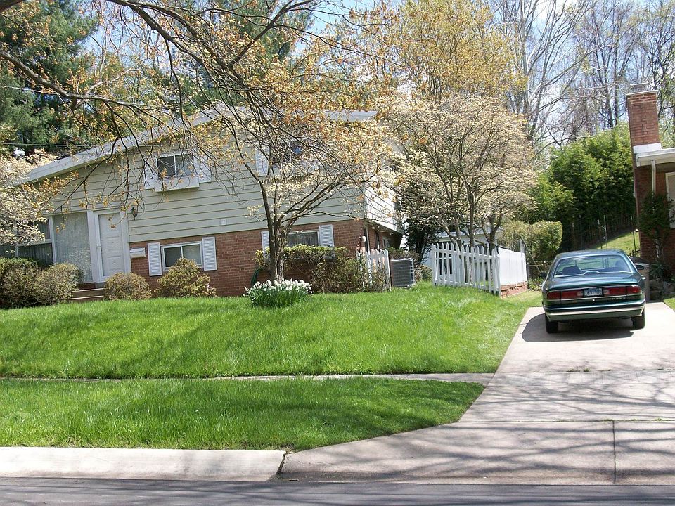 2nd image of 505 Marcia Ln
