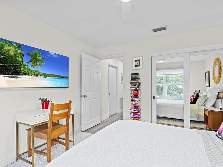 2474 Bedford Mews Dr — Photo 23