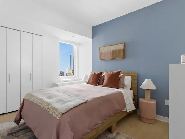 555 West 38th Street image 1 of 16