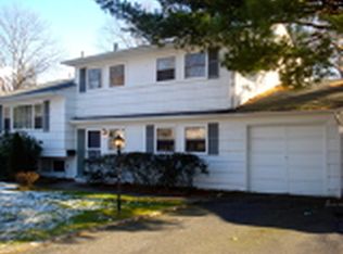 21 Sycamore Ter, Springfield, NJ 07081