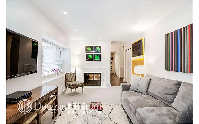 Sold by Douglas Elliman | media 15