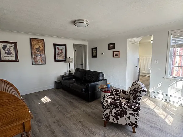 514 Avenue D — Photo 2