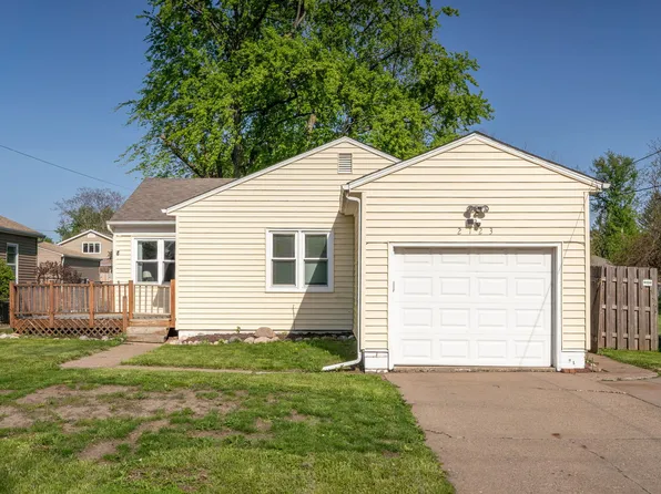 2123 32nd St, Rock Island, IL 61201