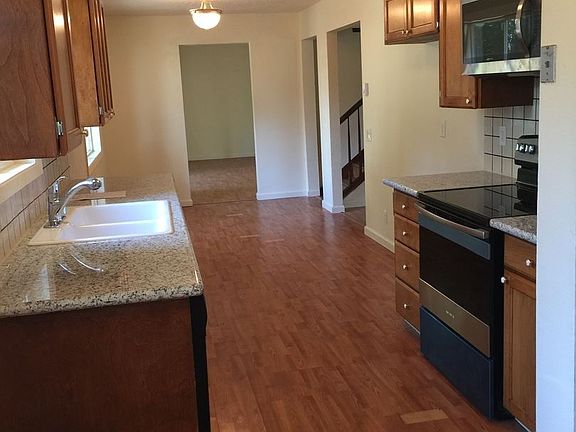 3rd image of 11404 NE 96th St