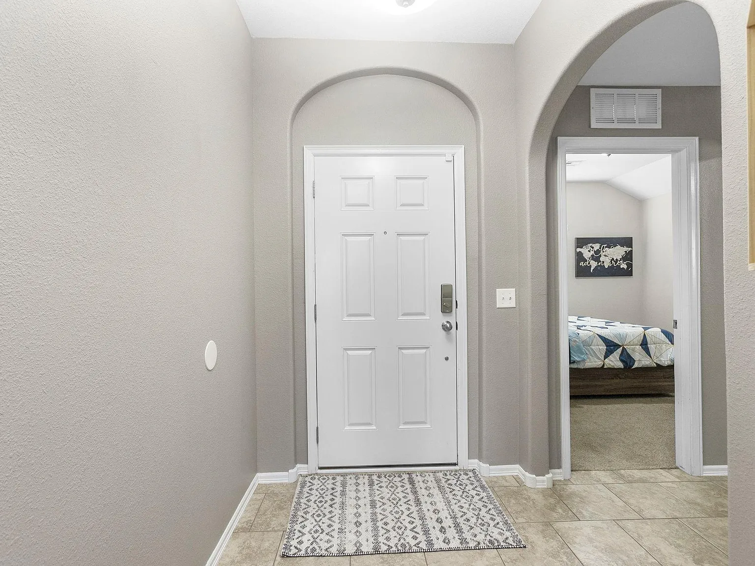 3 bed, 1448 sqft, $6,500 — Photo 3