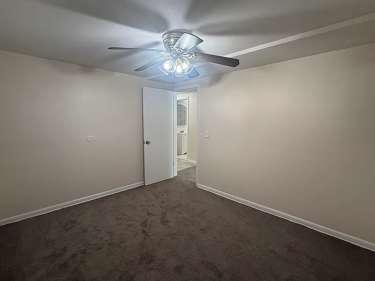 4637 N Melvina Ave #G — Photo 10