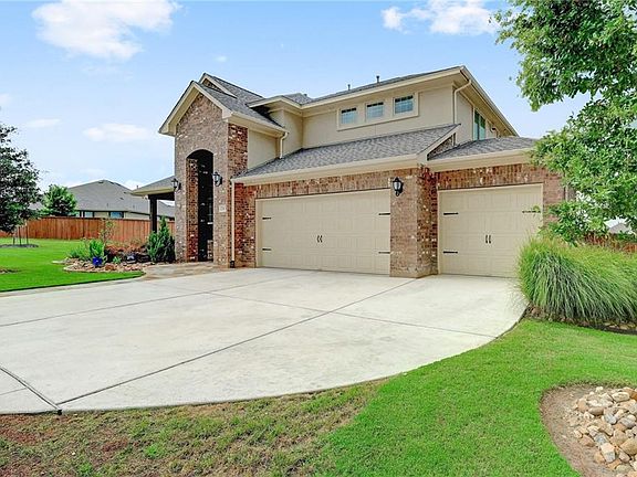 3rd image of 2742 Sorano Ave