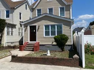 115-23 210th St #R, Cambria Heights, NY 11411