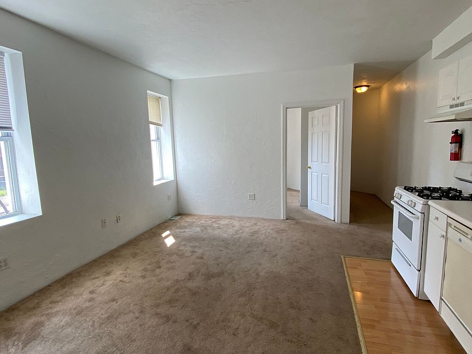 Living room / kitchen