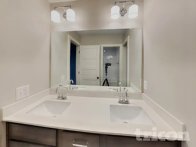 492 Woodtrace Dr — Photo 9