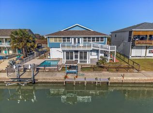 59 Magnolia St, Rockport, TX 78382