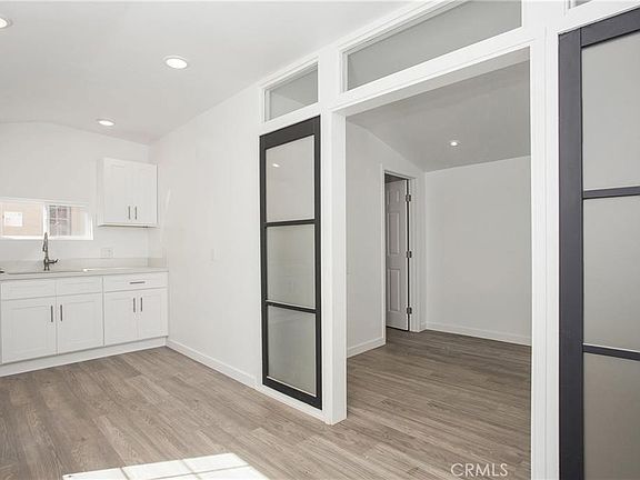 3rd image of 251 Avenida Del Mar #251B