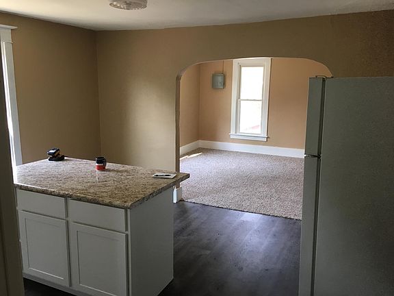 2nd image of 853 Fountain St NE APT 2