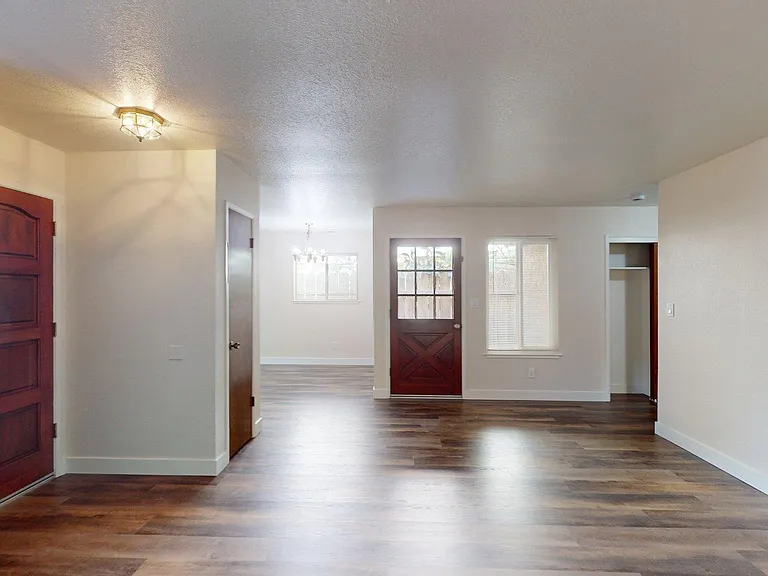 173 Wayside Dr — Photo 4