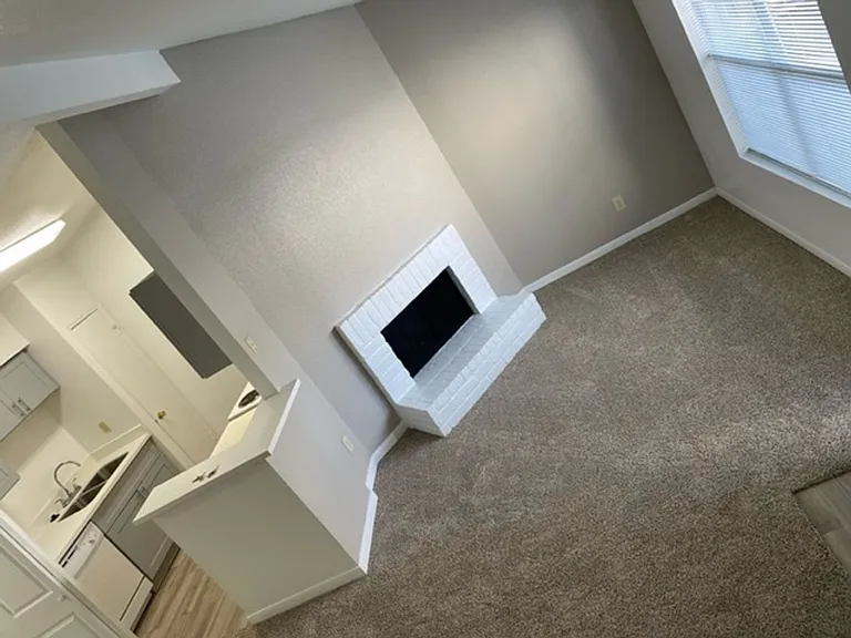 Emerald Cove Apartments — Photo 172