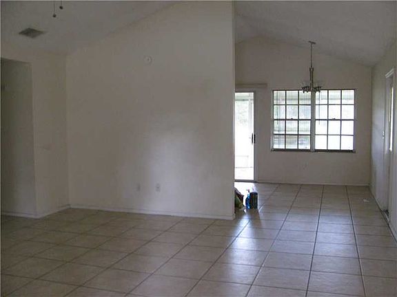 2nd image of 1431 Waco Blvd SE
