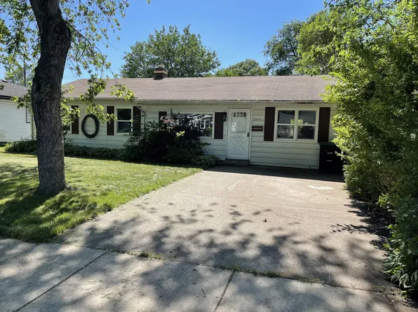 3852 Sandusky St, Hobart, IN 46342