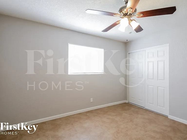 18216 N 24th Dr — Photo 10