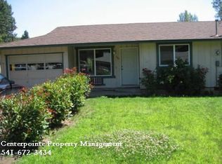 981 NE Newton Creek Dr, Roseburg, OR