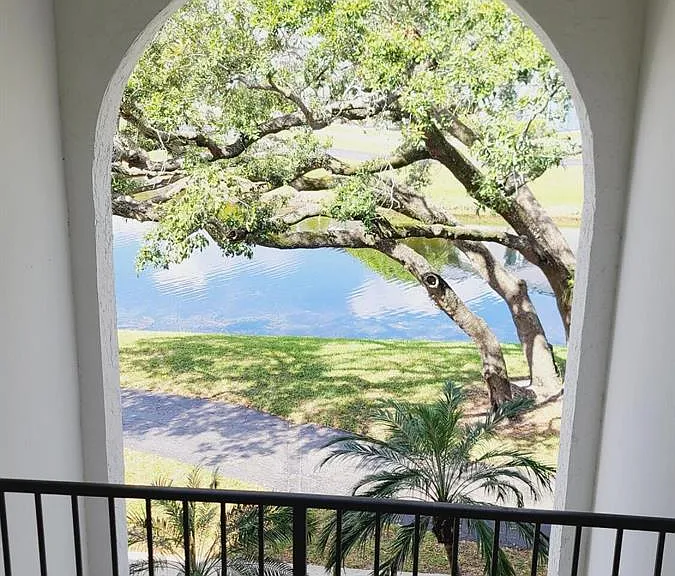 1015 Green Pine Blvd #B3 — Photo 25