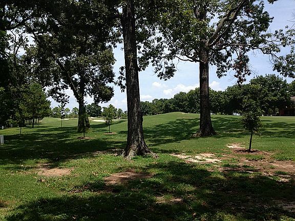 2nd image of 3530 Country Club Blvd