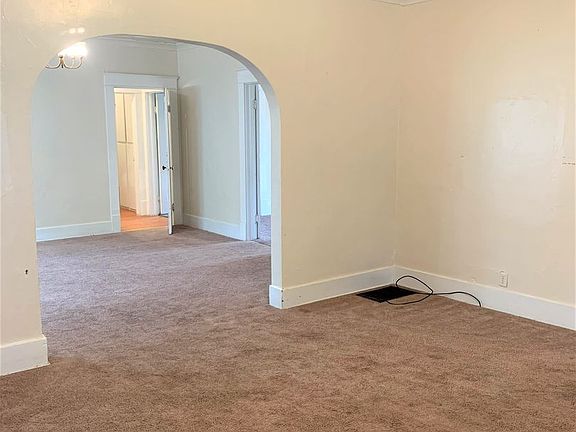 4th image of 518 N 4th St
