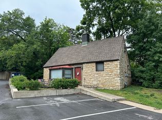 1000 Emery Rd, Lawrence, KS 66044