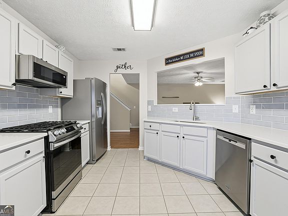 2nd image of 313 Westminster Dr