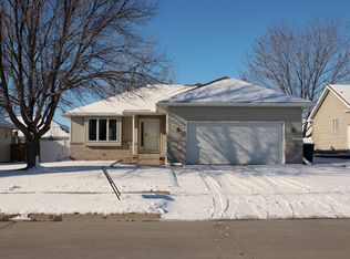 1302 16th Ave, Kearney, NE 68845