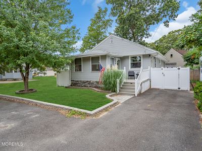 122 Swan Boulevard, Toms River, NJ, 08753