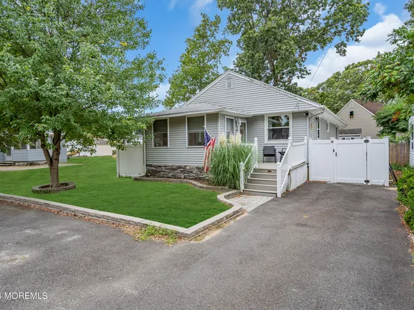 122 Swan Boulevard, Toms River, NJ 08753