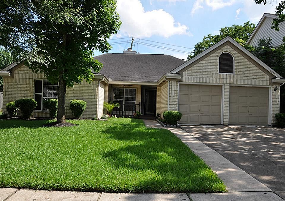 1st image of 3823 Redbud Dr