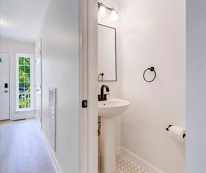 6204 High Ridge Ct — Photo 30