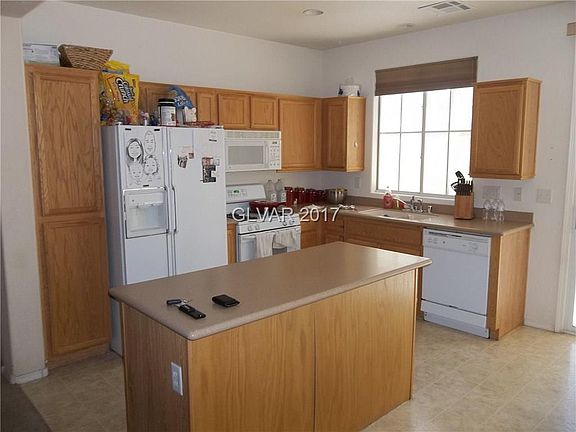 5th image of 9867 Travis Lake Ct