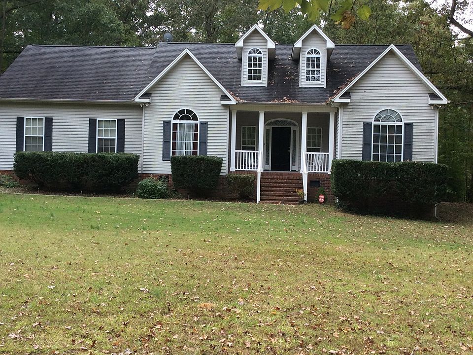 Large front and back yards.