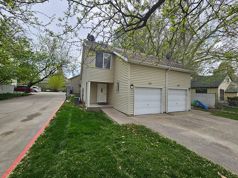 121 W 100 N — Photo 1