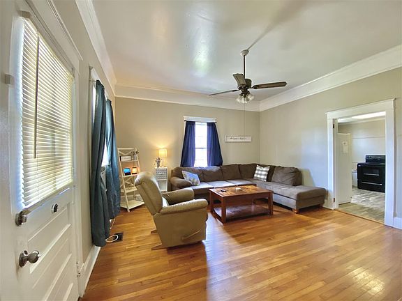 5th image of 218 Merriman Ave