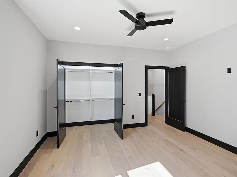 1712 Straightway Ave — Photo 32