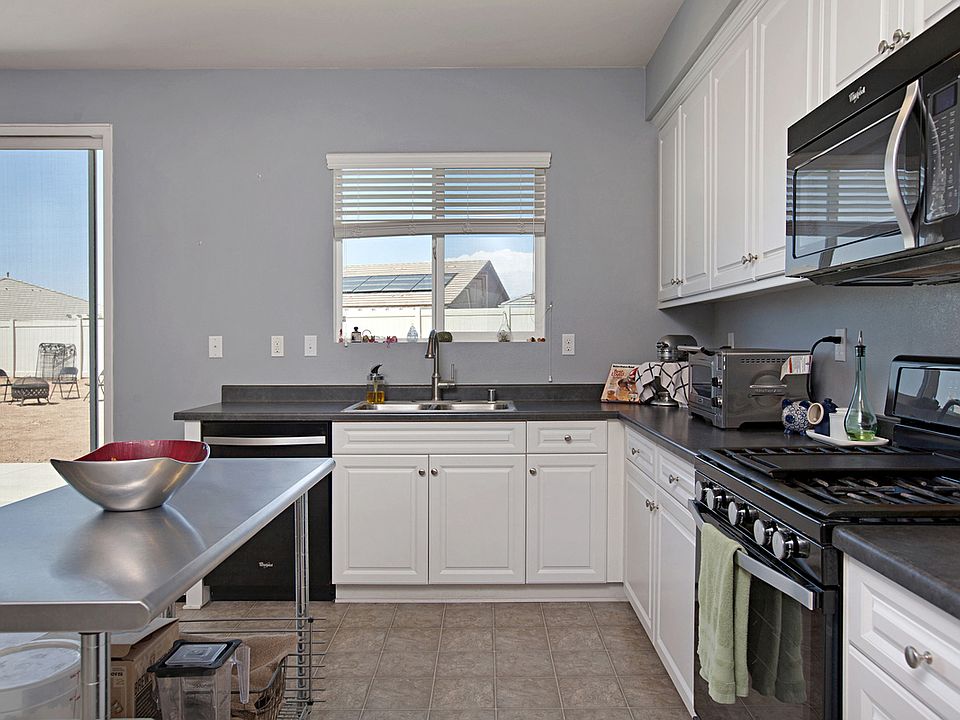2nd image of 26546 Reed Ct