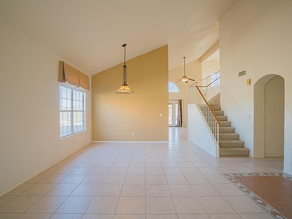3rd image of 10161 S Santa Fe Ln