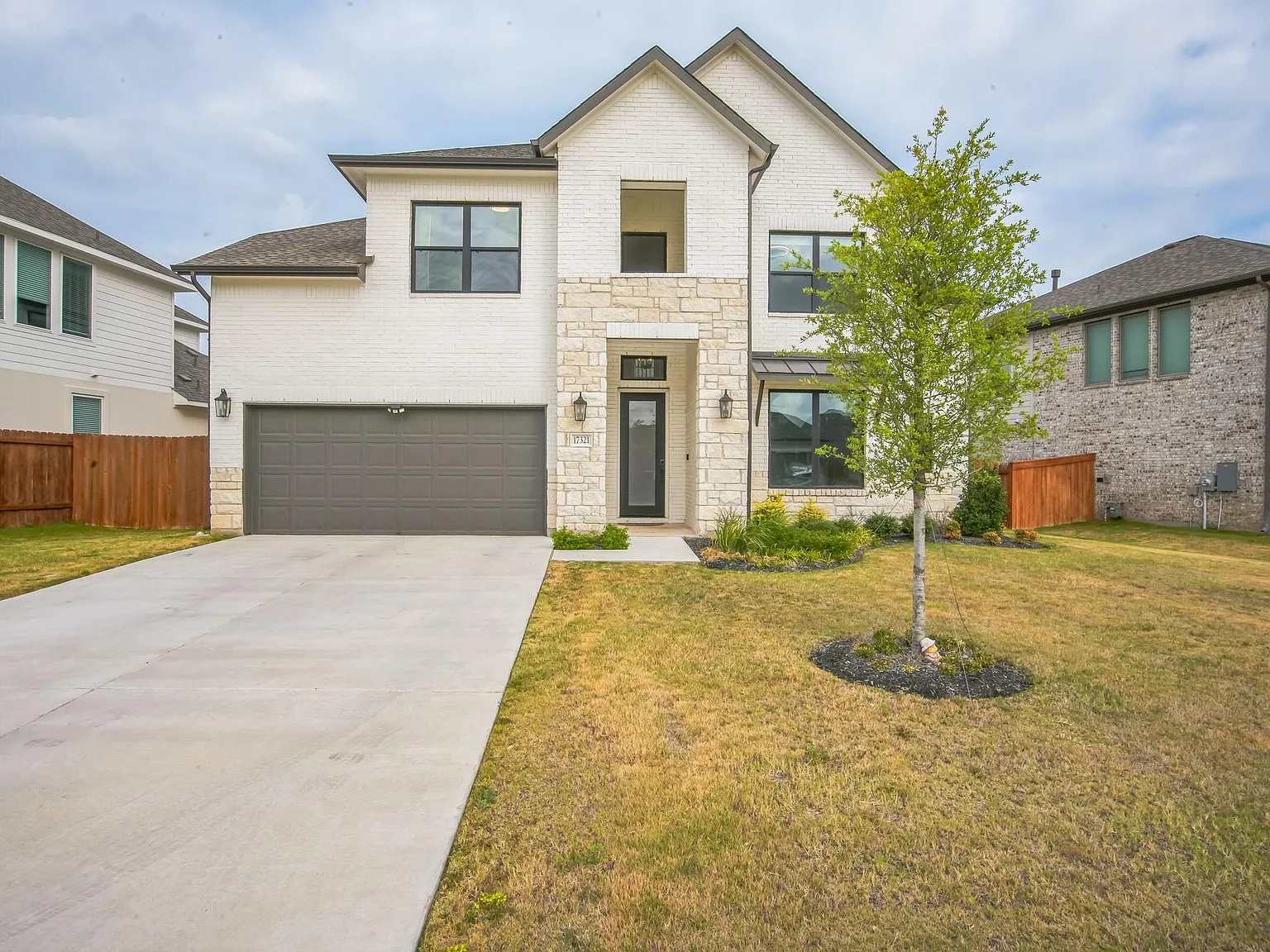 4 bed, 3.5 bath, 3241 sqft, $4,100 — Photo 2