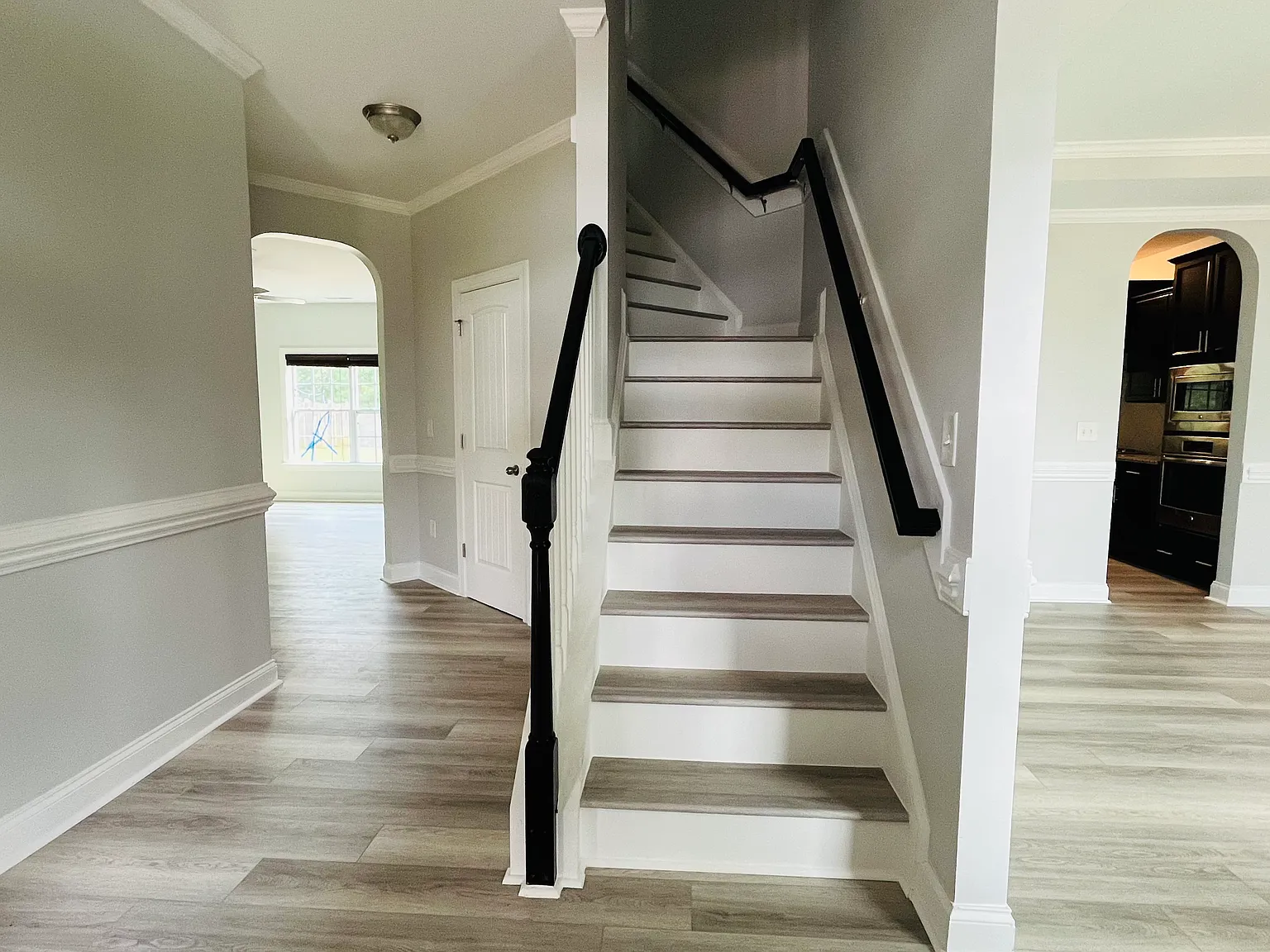 109 Woodlark Ln — Photo 3