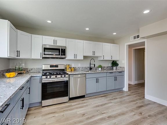 5th image of 4659 El Escorial Dr