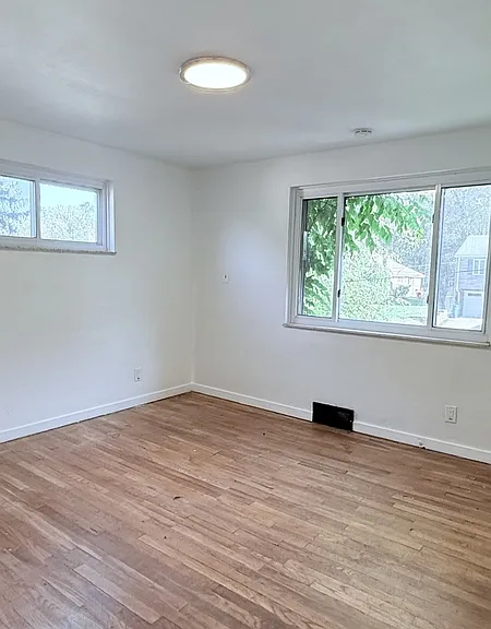 517 Foltz Dr — Photo 10