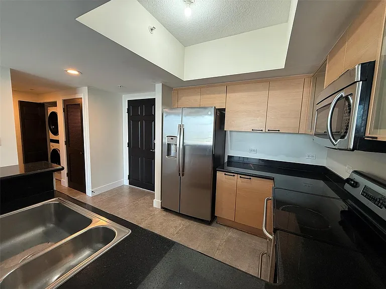 140 S Dixie Hwy #915 — Photo 3