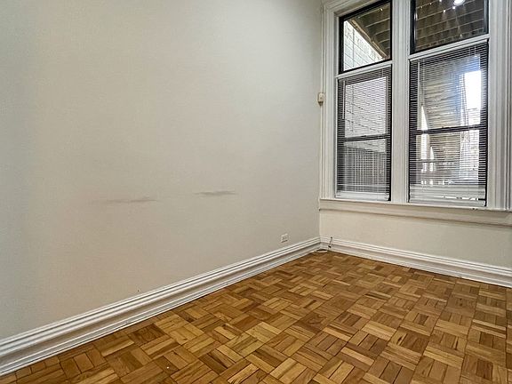 2nd image of 1160 N Lasalle St #1