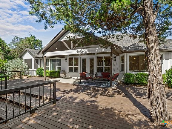 3rd image of 5545 Cliff Estates Rd